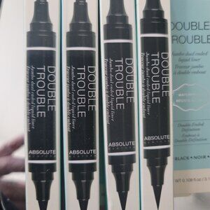 Double trouble waterpoof Jumbo dual ended liquid liner